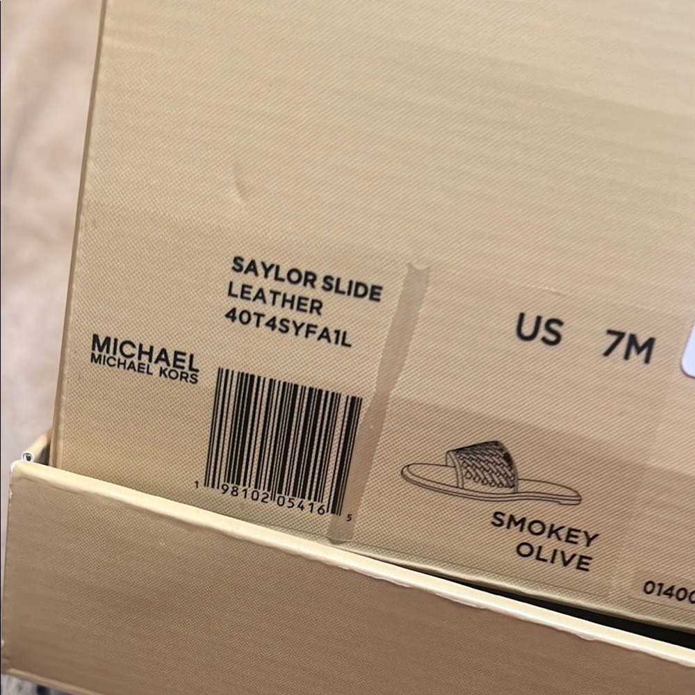 Michael Kors Olive Green Lattice Slides - Picture 2 of 2